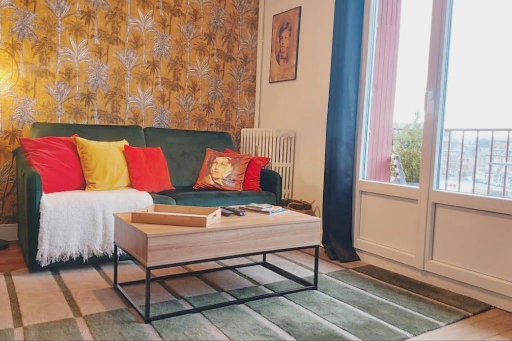 T1 Cocooning A L'Hotel De Ville Шарлевиль-Мезьер Экстерьер фото